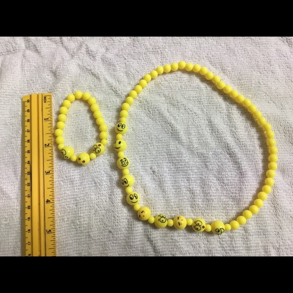 Kids Beaded Emoji Necklace and Bracelet (New) - Picture 4 of 4